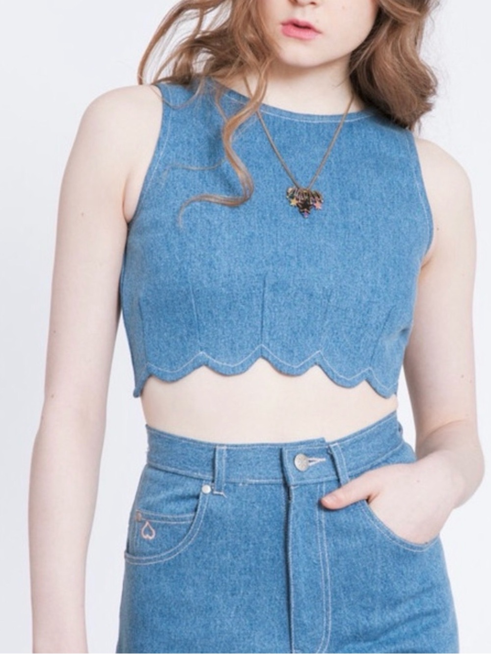 Samantha Pleet Denim Scallop Hem Crop Tank Top - Blue